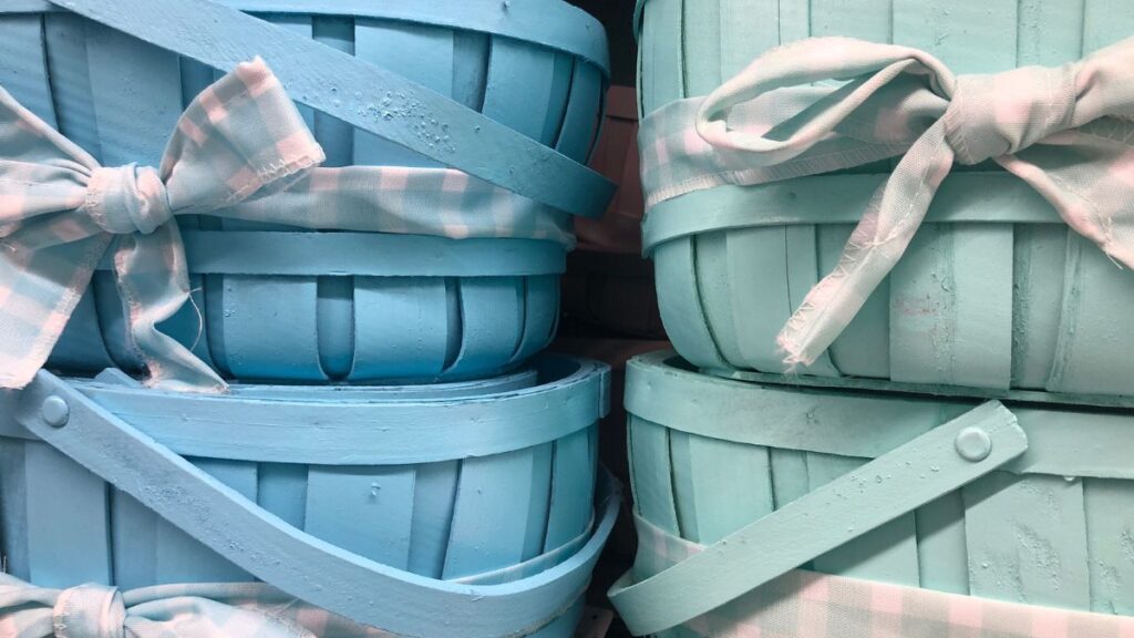 DIY Easter baskets low cost personalized